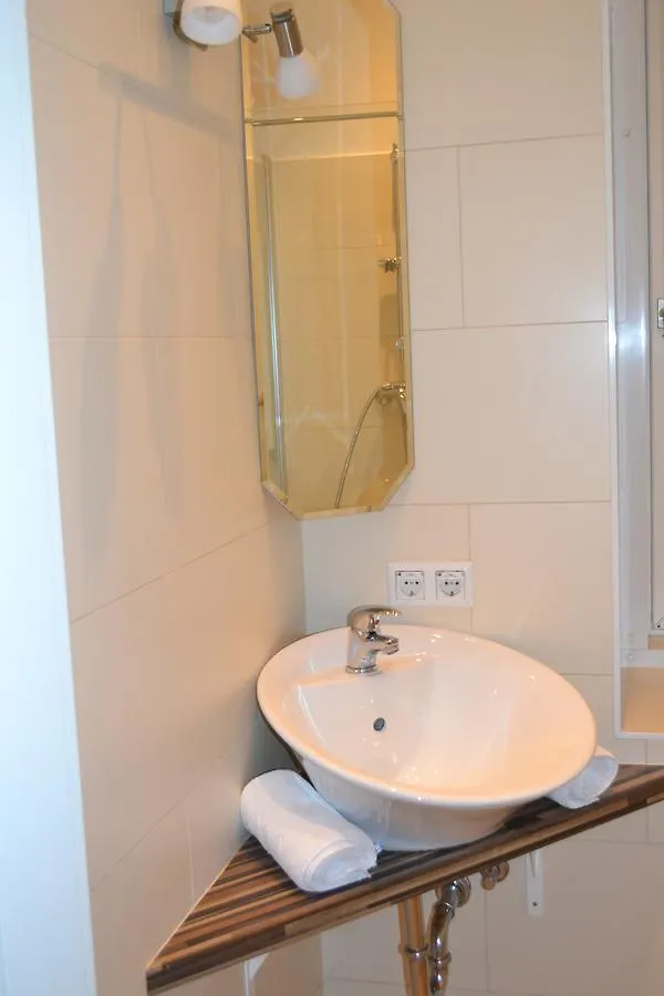 Goldfisch Apartment Vienna City